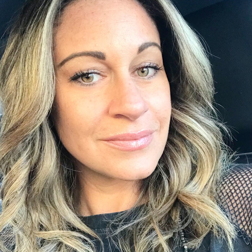 Meet your Posher, Averi